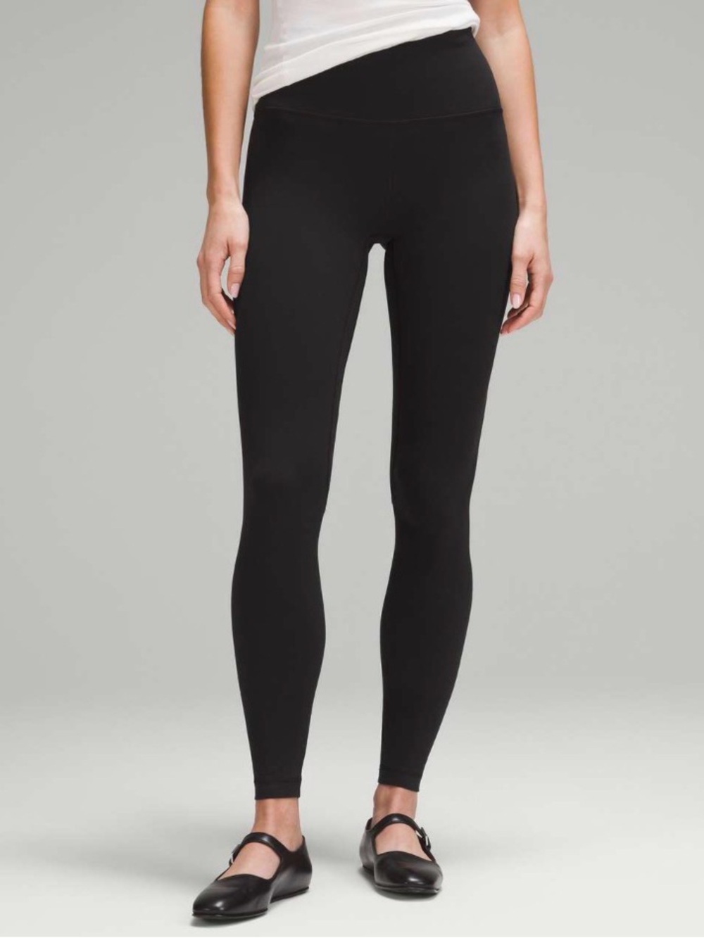 Lululemon Align High-Rise Pant 28"
Black Size 10